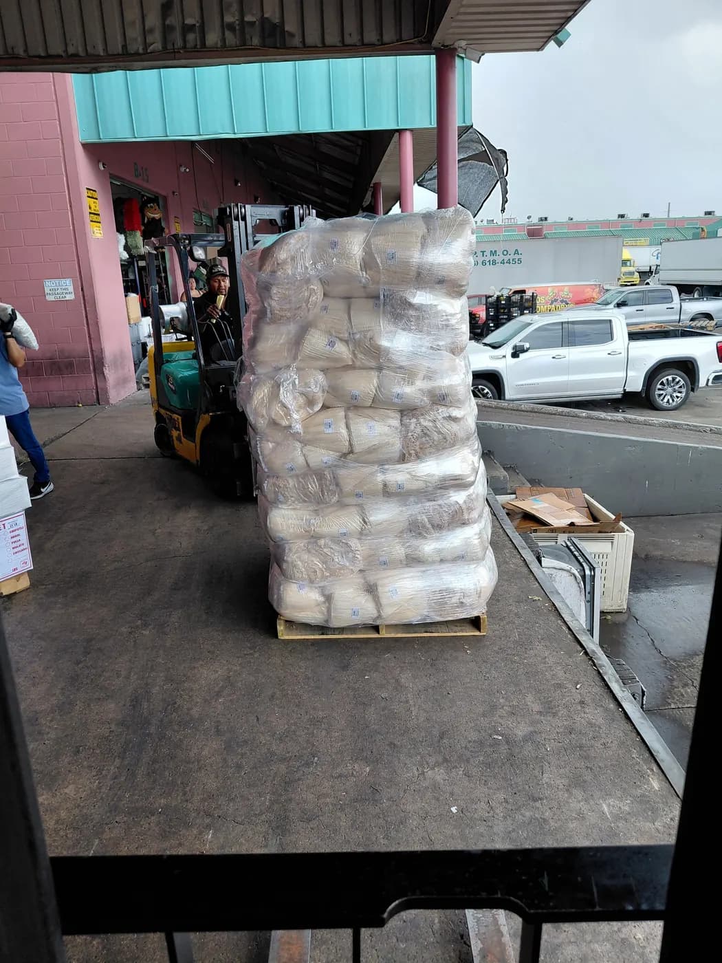 Pallet mixto de mayoreo armado y emplayado por SanAngel, ejemplo 24